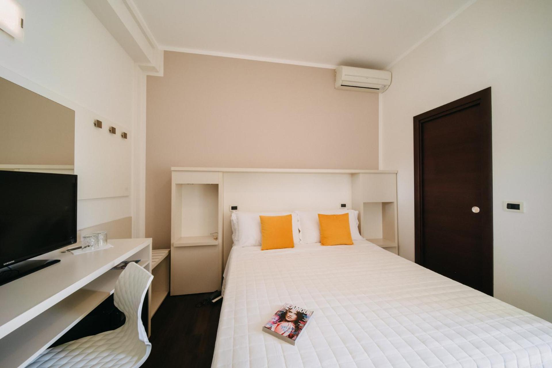 Hotel Lalla Beauty & Relax تْشيزيناتيكو المظهر الخارجي الصورة
