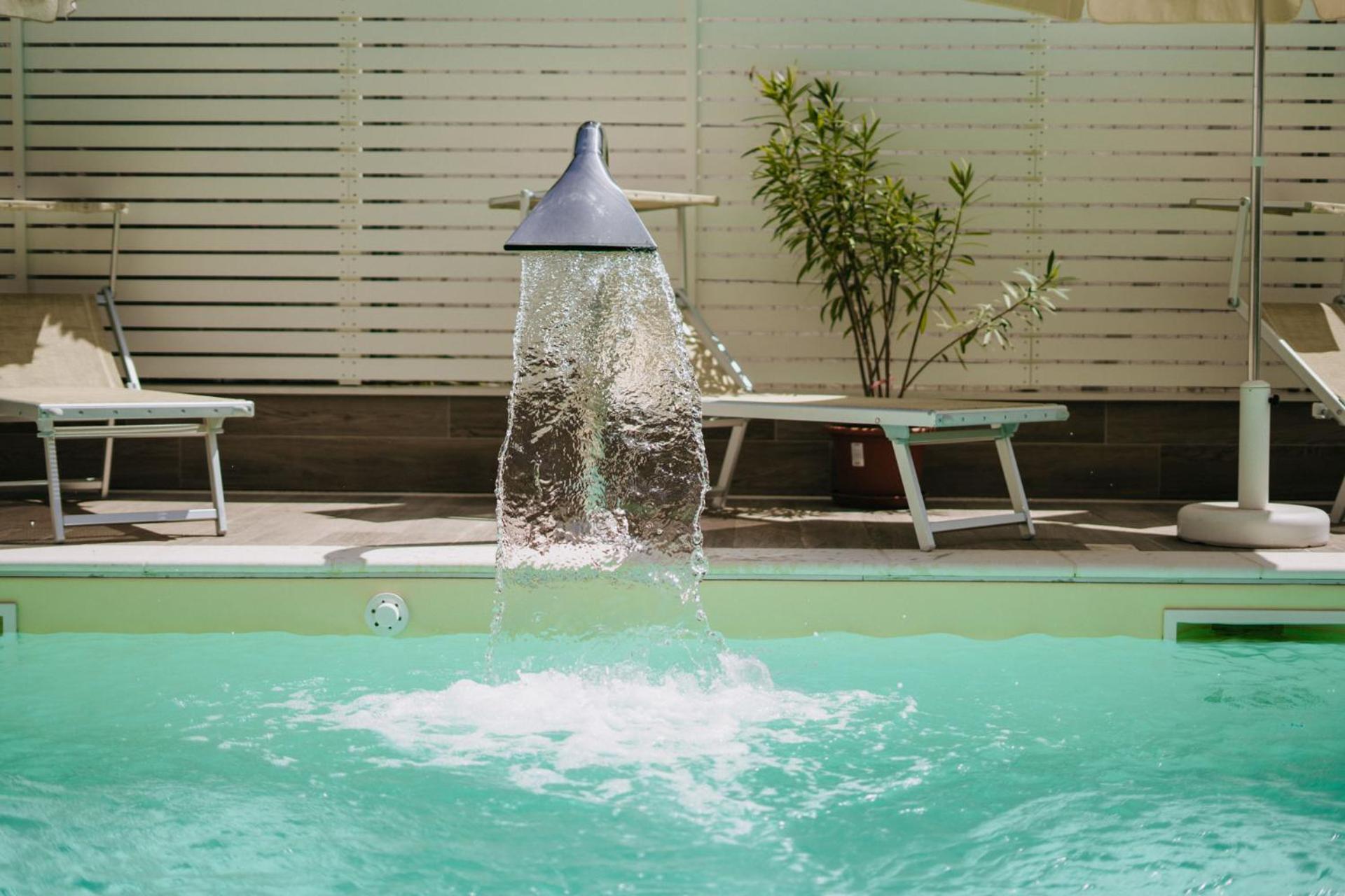 Hotel Lalla Beauty & Relax تْشيزيناتيكو المظهر الخارجي الصورة