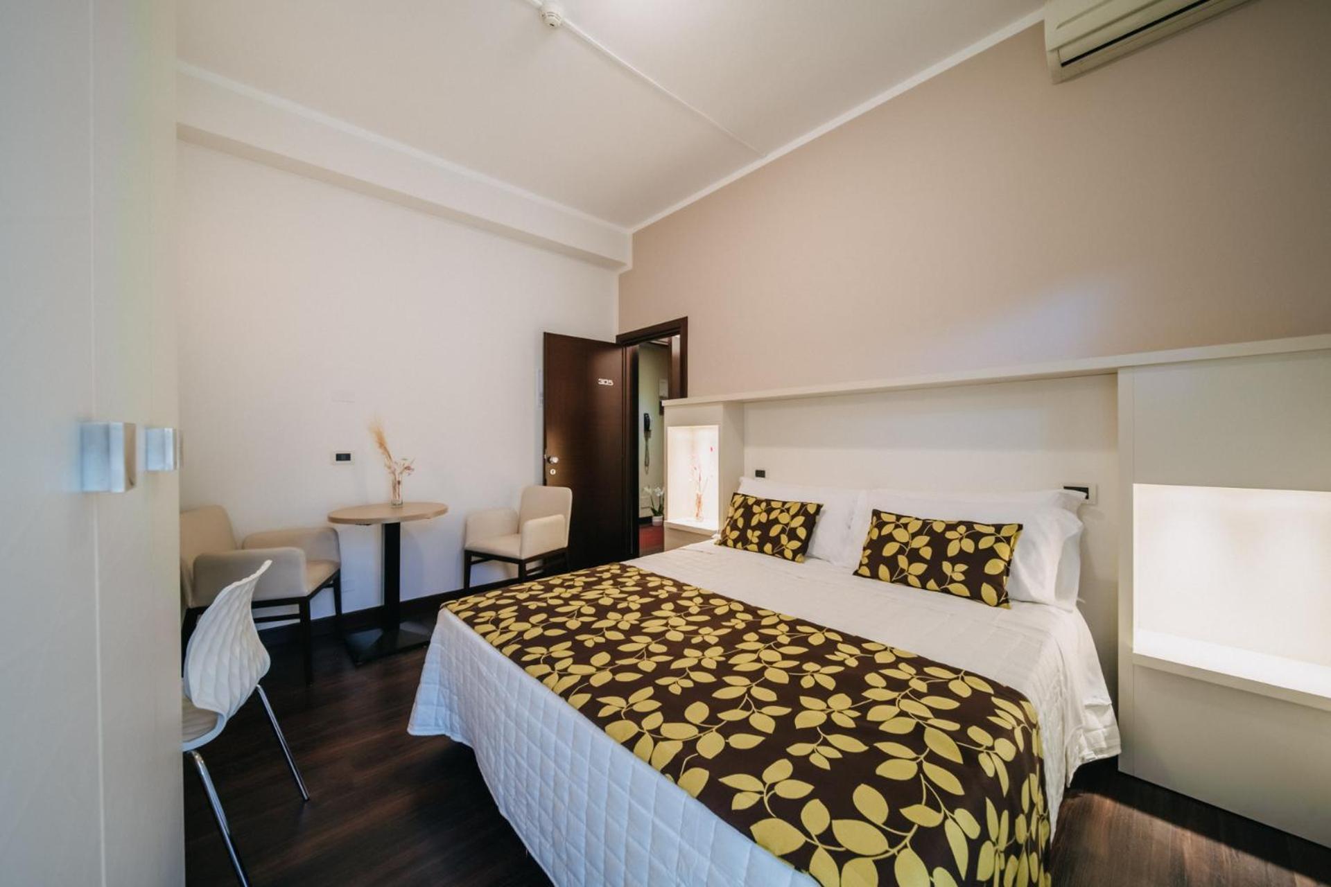 Hotel Lalla Beauty & Relax تْشيزيناتيكو المظهر الخارجي الصورة