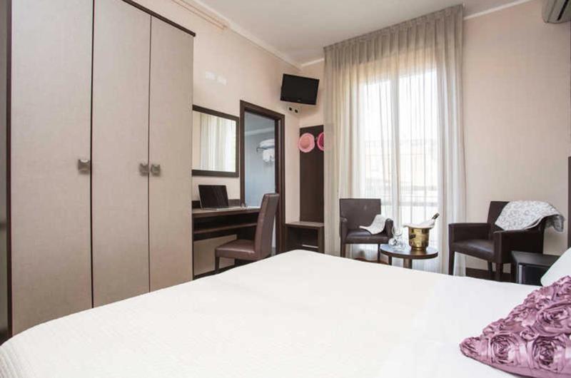 Hotel Lalla Beauty & Relax تْشيزيناتيكو المظهر الخارجي الصورة